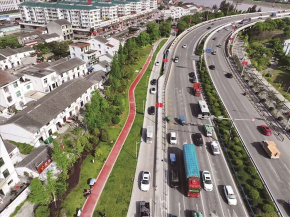 打通出行“堵心路” 鋪就百姓“舒心路”